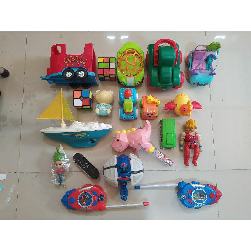 Figure junk mainan anak mcd campuran paket