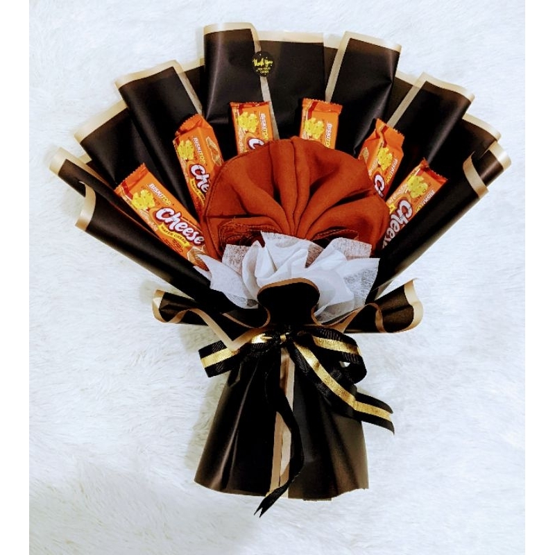 

Buket Wisuda Isisan Hijab Mix Snack 6pcs