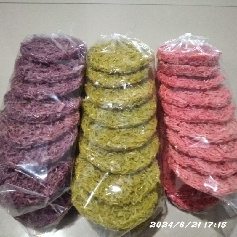 

kepuk cimi mentah khas garut.sangat besar saat di goreng