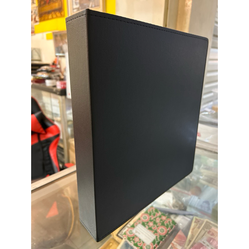 

Album Import Uang Kertas, Uang Koin, Perangko, Photocard - HITAM