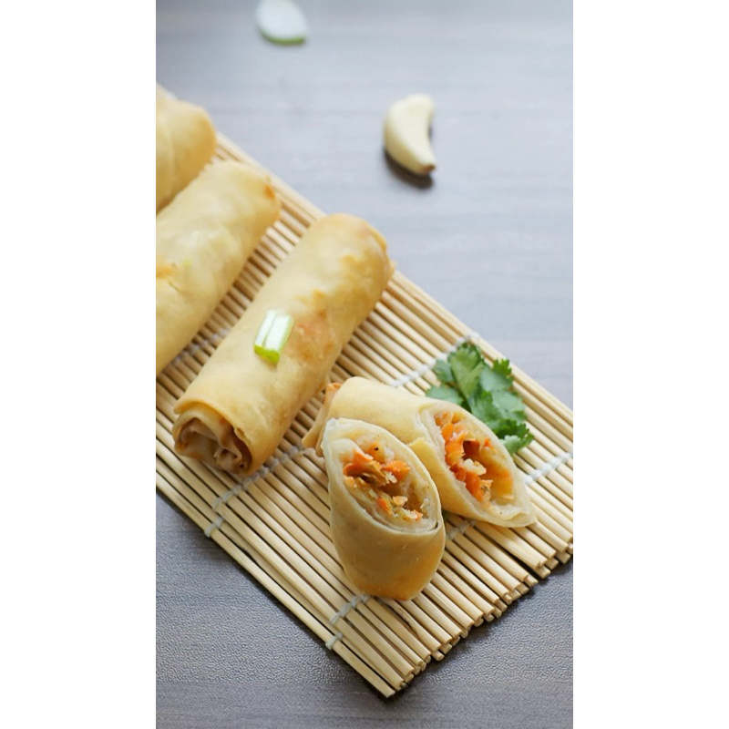 

Lumpia Spring Roll Dimsum Frozen Halal Homemade ( 12 pc )