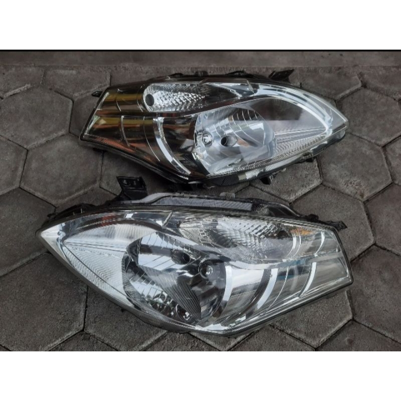 Headlamp Suzuki Ertiga Original