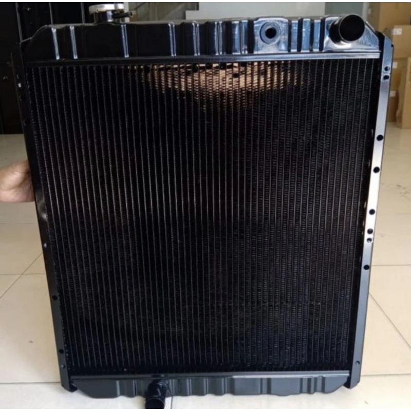 RADIATOR MITSUBISHI FUSO GANJO PS220 MC637544