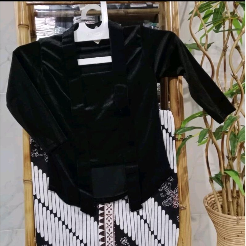 Kebaya Kutubaru Bludru Anak Plus Bawahan Murah