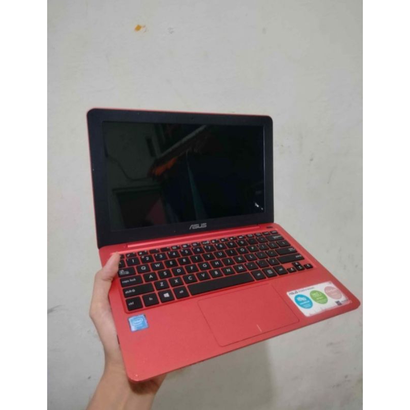 Notebook Asus E202S (SECOND)