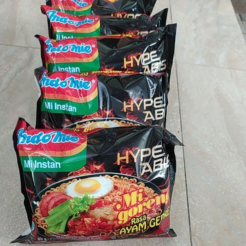 

indomie goreng ayam geprek