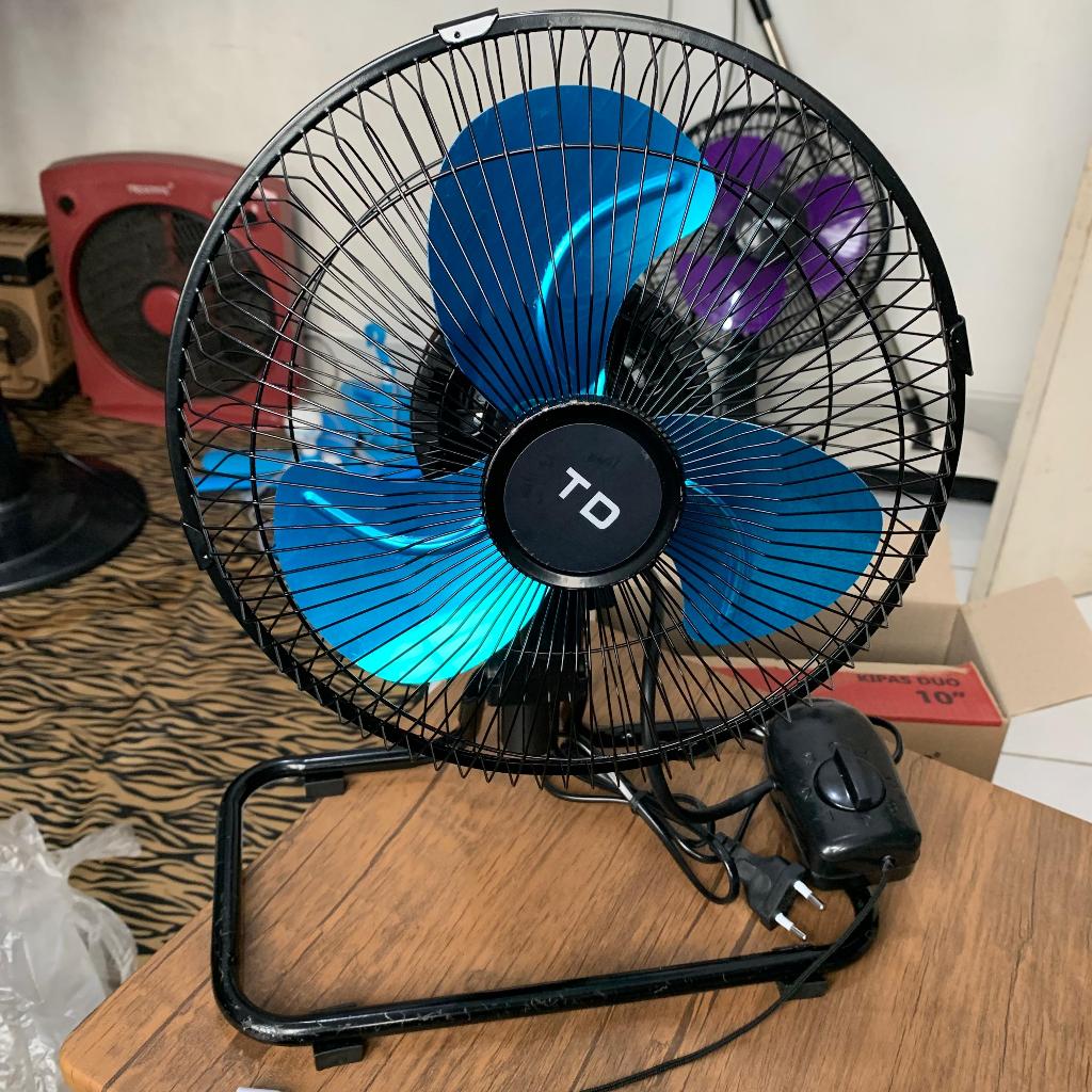 Kipas Angin Meja & Dinding 10 inch Tornado Besi TD Premium Bergaransi Resmi