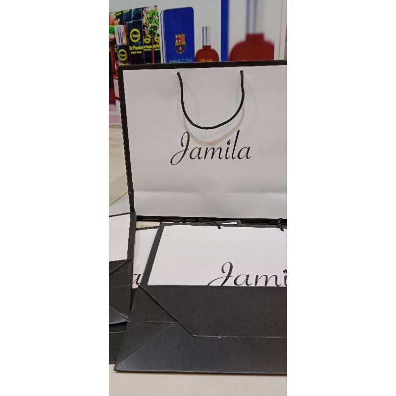 

Paperbag Jamila Humaila