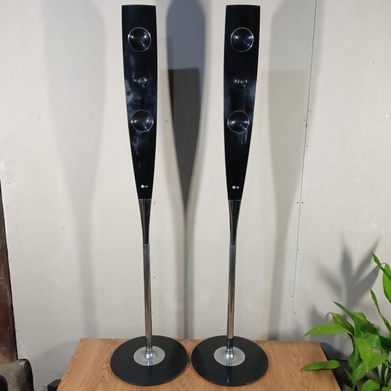 Pasif speaker tower LG 3 inch bekas normal (sepasang) minus lecet lecet