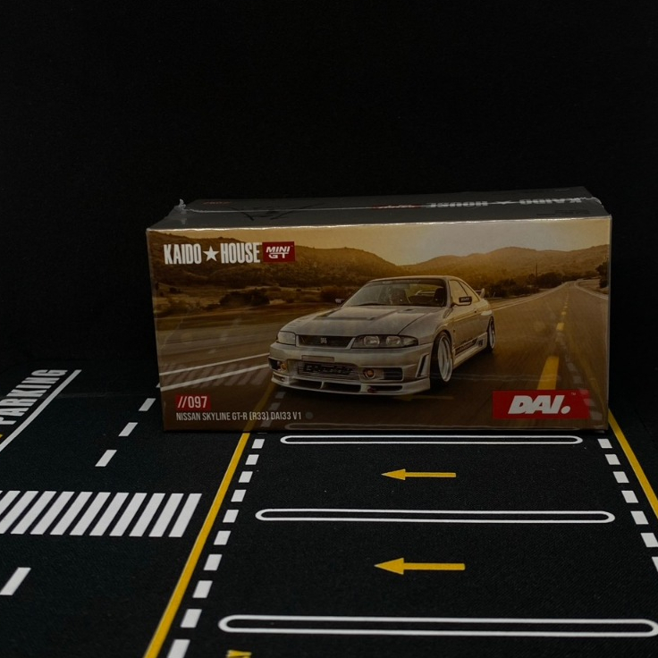 Mini GT Kaido House 092 Nissan Skyline GT-R (R33) DAI33 V1
