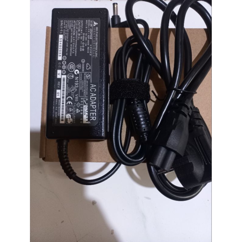 Adaptor lampu MUA GlamLight LED RingLight 19v berkuwalitas