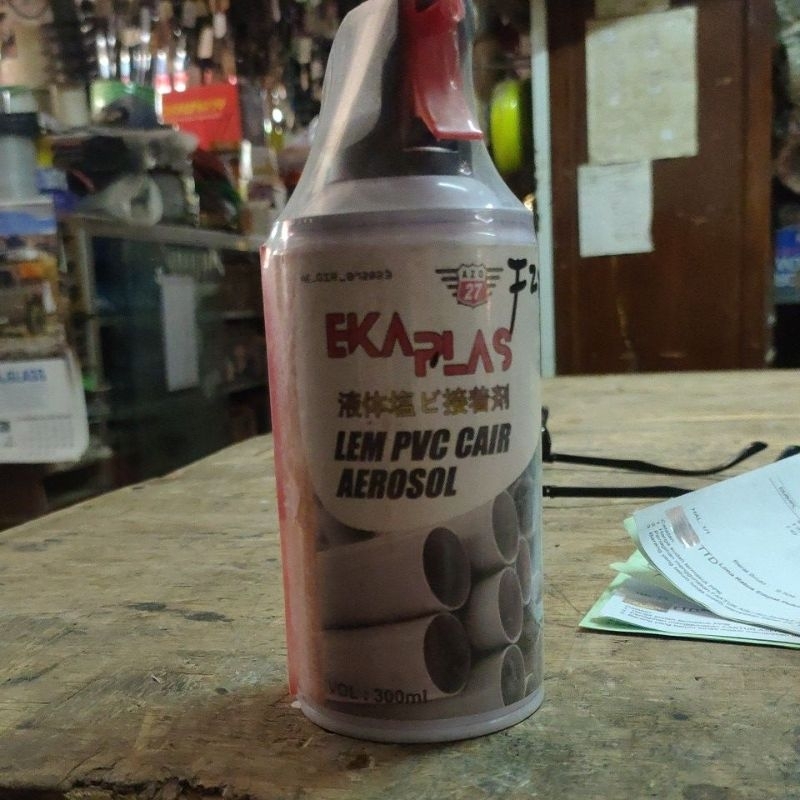 Lem PVC Cair Aerosol merk EkaPlas. Lem PVC semprot. Volume 300ml