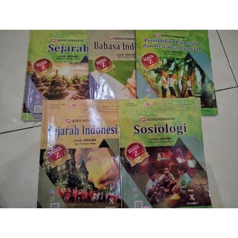 

[PRELOVED] BUKU INTAN PARIWARA KELAS 10 SEMESTER 1