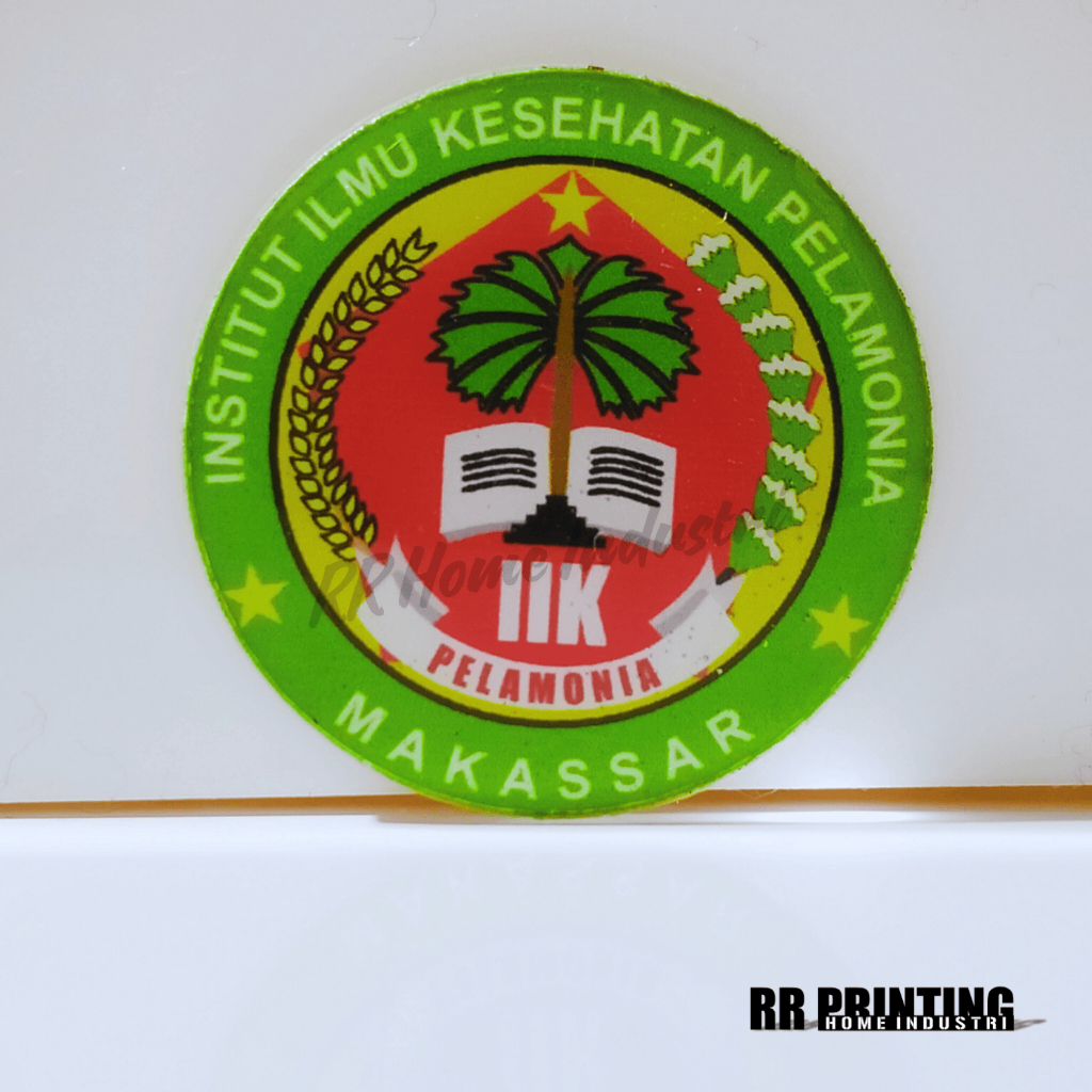 PIN RESIN LOGO KAMPUS IIK PELAMONIA MAKASSAR Pin Bros Aksesoris Souvenir INSTITUT ILMU KESEHATAN PEL