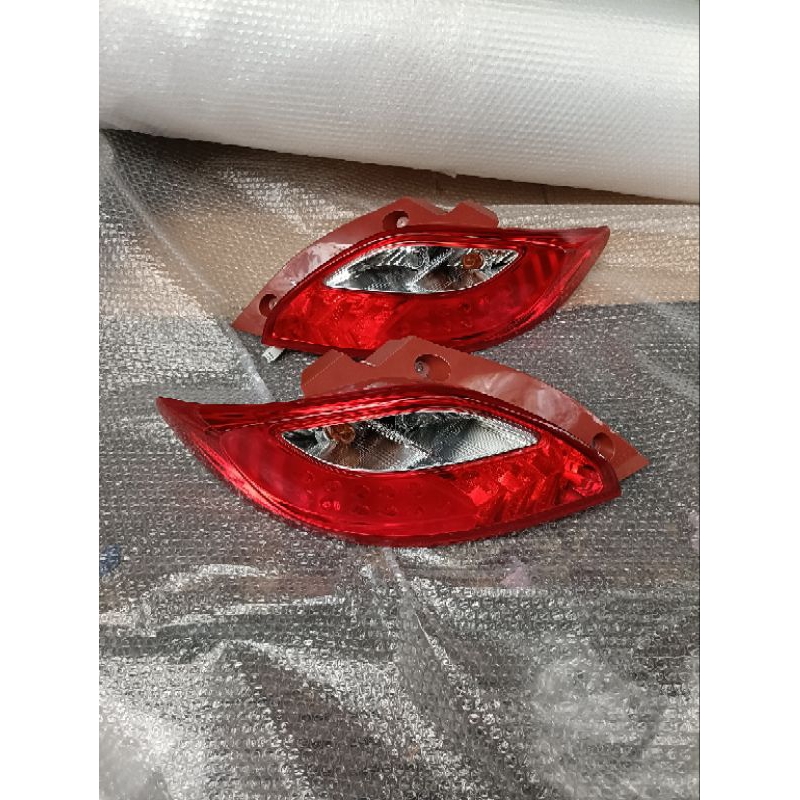 stoplamp lampu belakang mazda 2