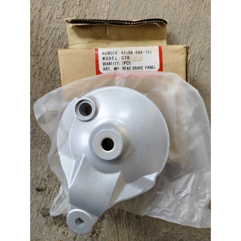 Tutup Tromol/Trombol Belakang Honda c70 Original