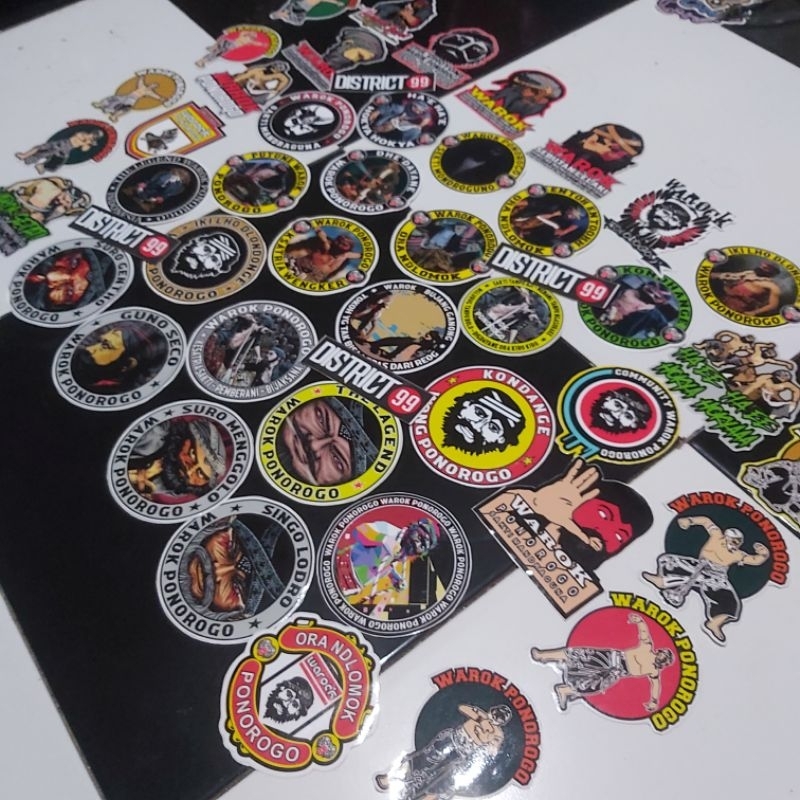 

STICKER WAROK SURO MENGGOLO, SURO GENTHO, SINGO LODRO, GUNO SECO, KONDANGE WONG PONOROGO, PUTUNE WAROK