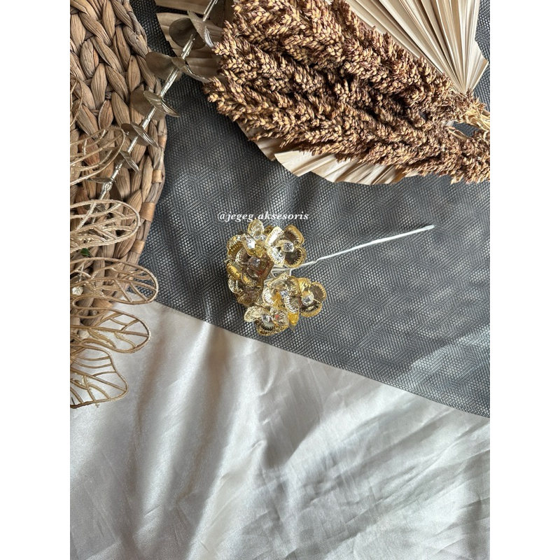 Cucuk Asoka Emas Permata/Cucuk Emas