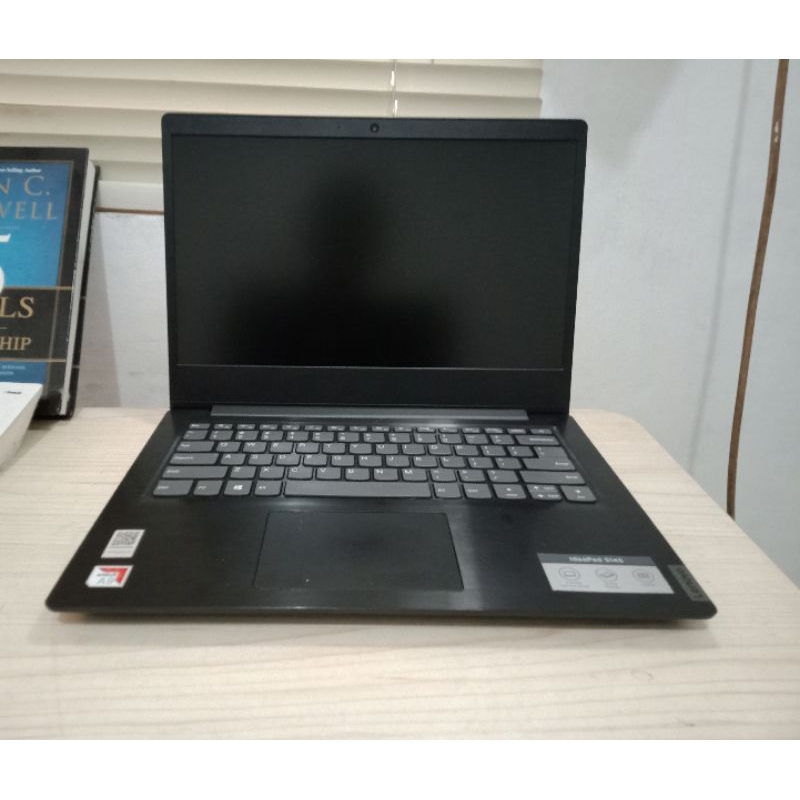 Laptop Lenovo S145 AMD A9 RAM8 Tipis