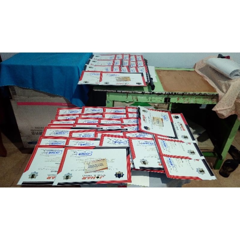 

Cetak Piagam A4 Glossy/ Linen 230 Gsm.
