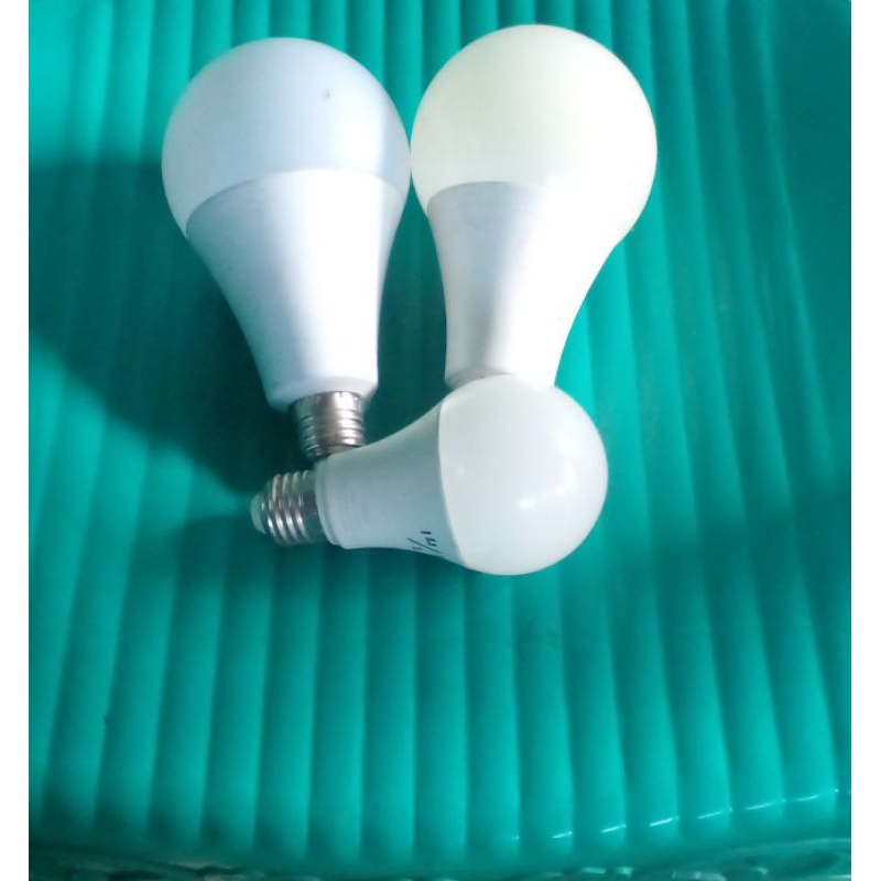 lampu Led 20wat produksi sendiri nyala sangat terang....