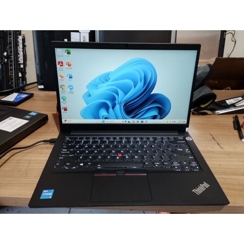 NEW Laptop Thinkpad E14 Gen2 i5-1135G7 Second Like new