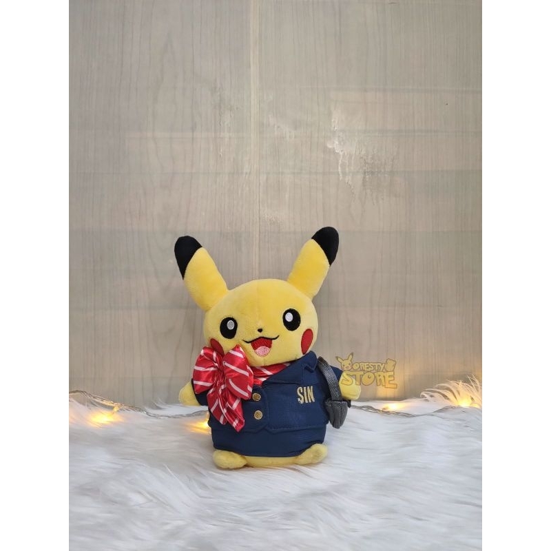 Boneka Pokemon Pikachu Female CA Changi Airport - Pokemon Center