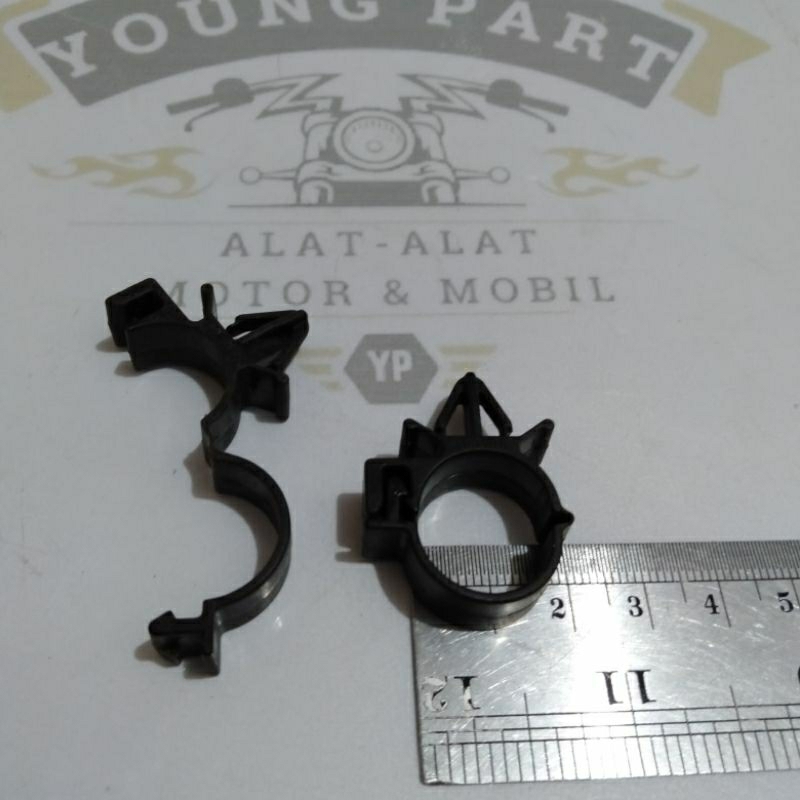 Plastik Kabel Bodi Selang dll Mobil Universal ( 2 Pcs)