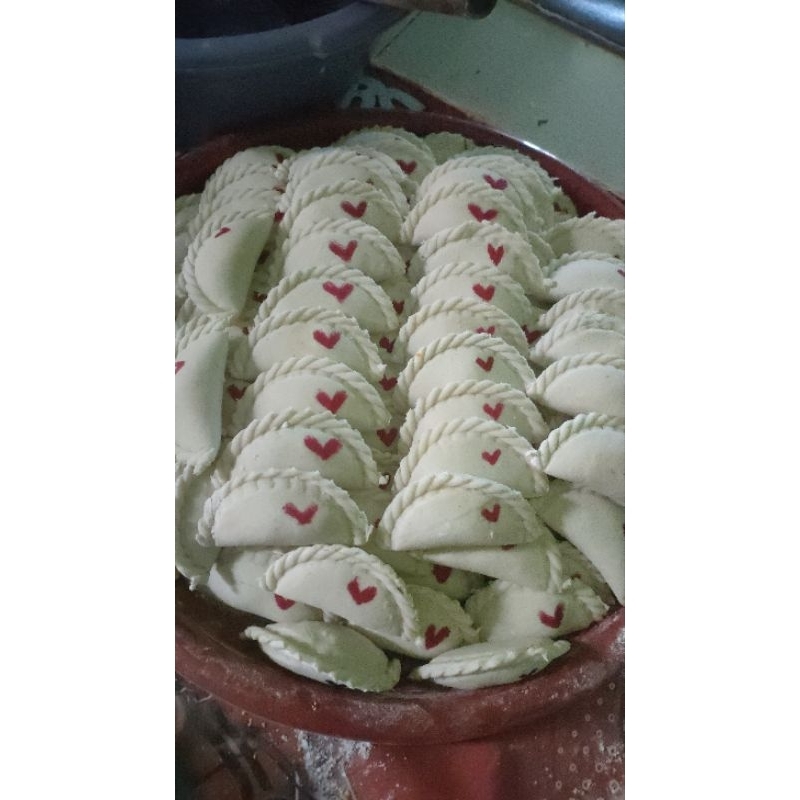 

cireng isi ayam suwir pedas