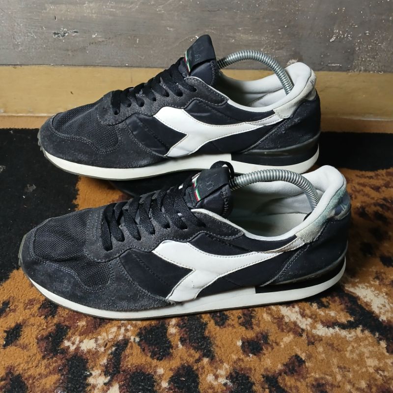 Sepatu Diadora Camaro