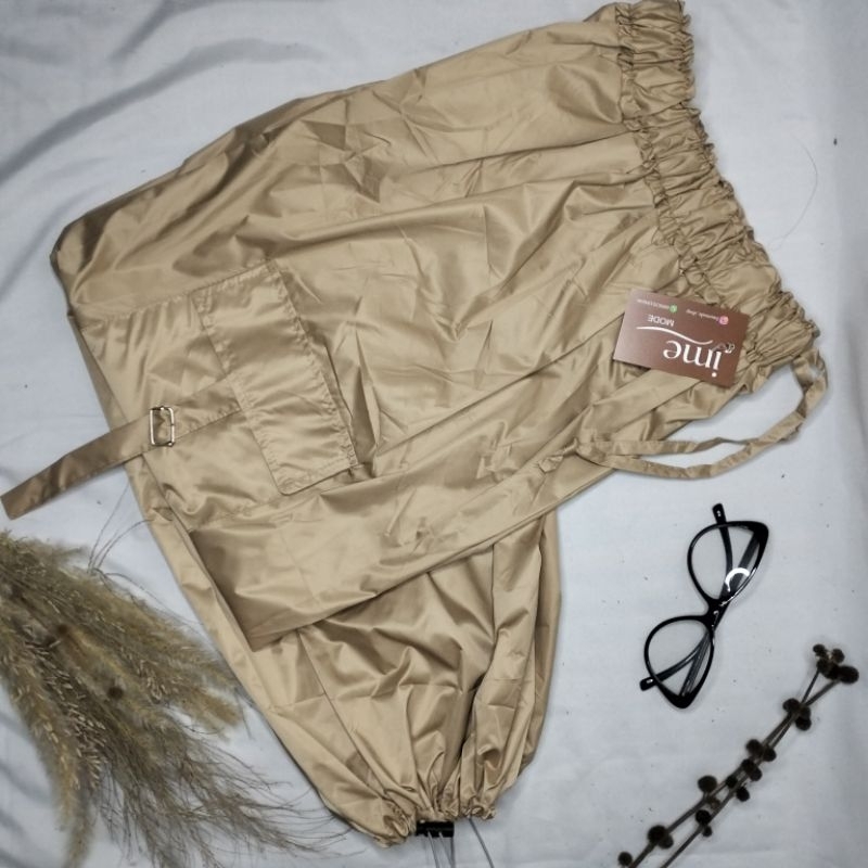 Celana Cargo Jogger Wanita Bahan Parasut Khaki