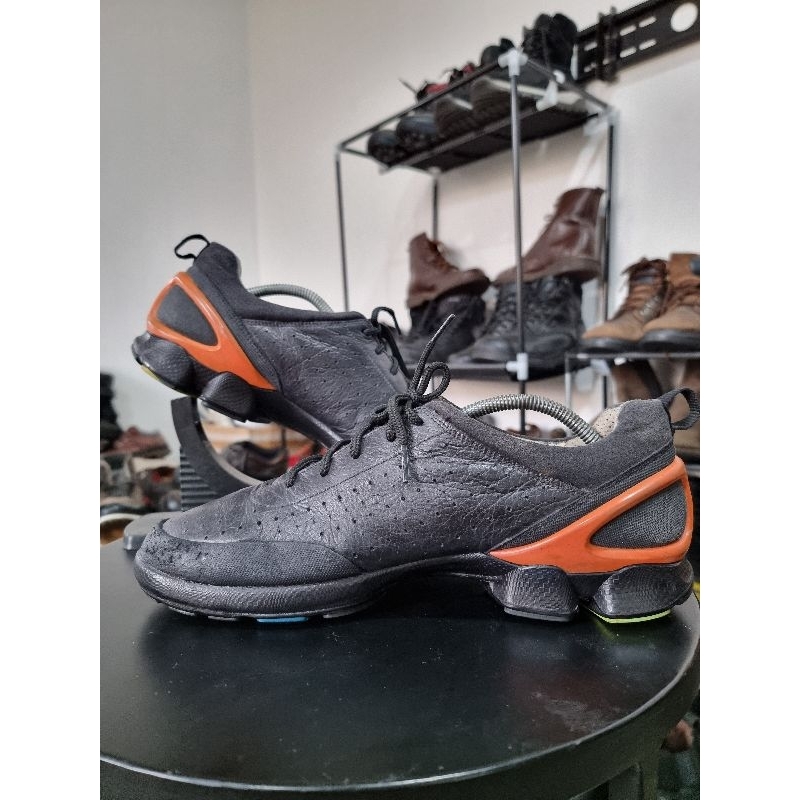 Ecco Biom Langka size 44