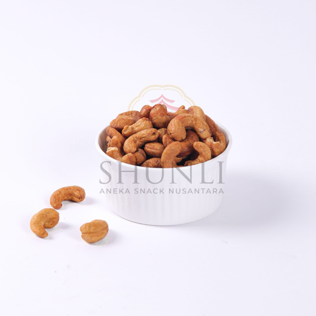 

Kacang Mete / Kacang Mede / Kacang Mente