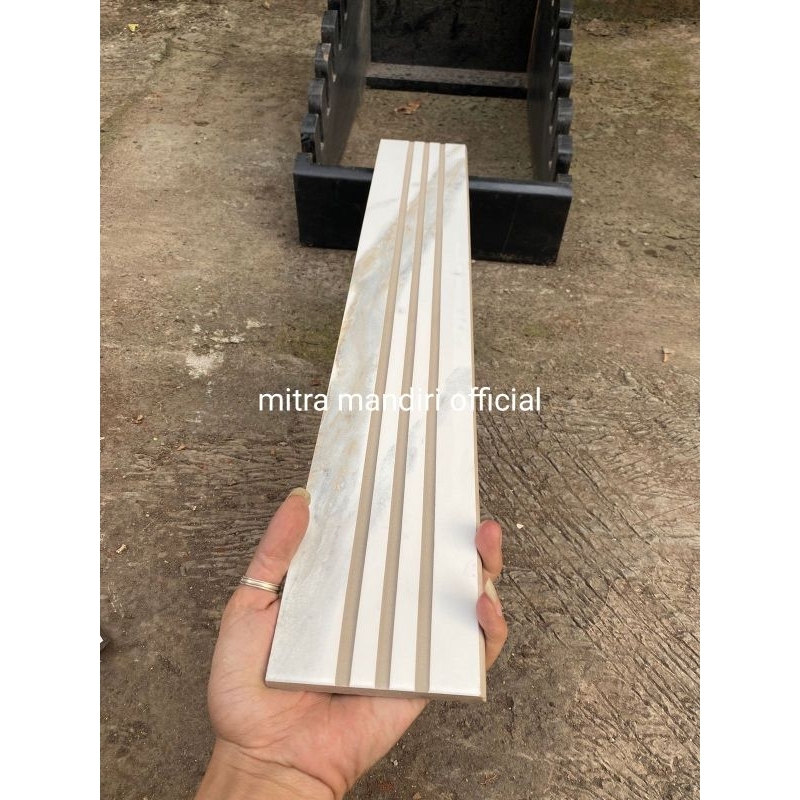 list plint granit 10x60 Luxon gold / Stepnosing