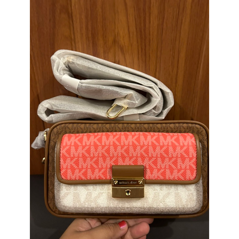 Original Termurah New Ready MK Bradshaw Pocket Camera Crossbody Bag Dahlia Multi