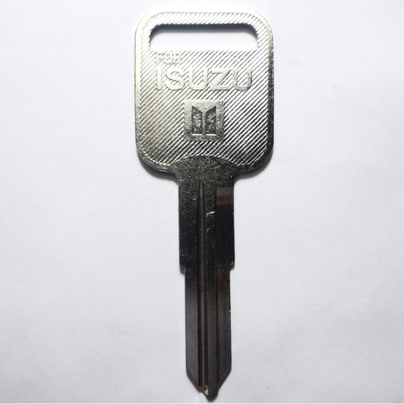 Bahan kunci mobil kontak Isuzu Panther plat panter keyblank mobil OEM