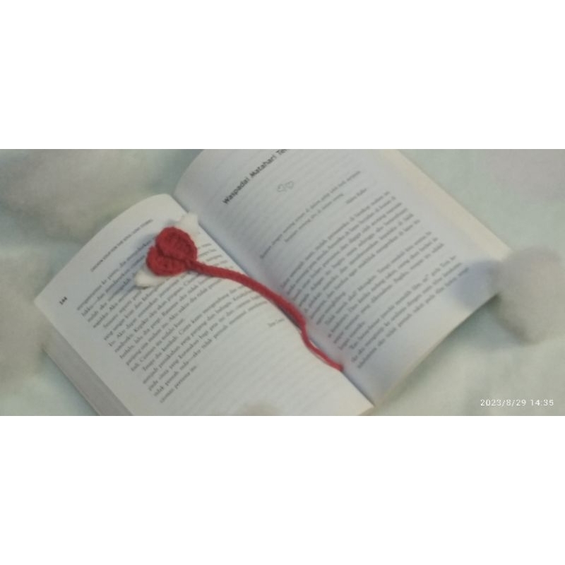 

cupid's heart bookmark