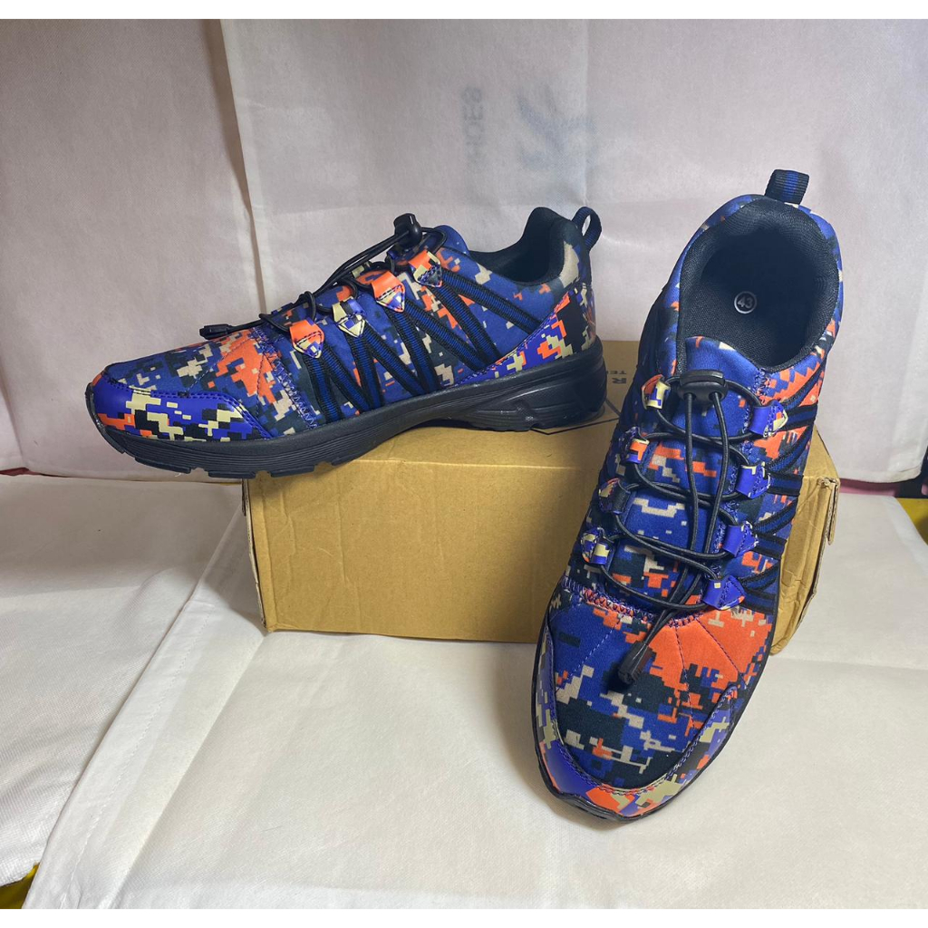 SEPATU RUNNING LORENG AIRUD