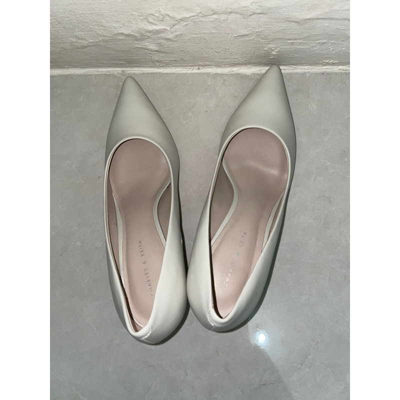 Heels Charles and Keith size 38/24.5cm Putih/White