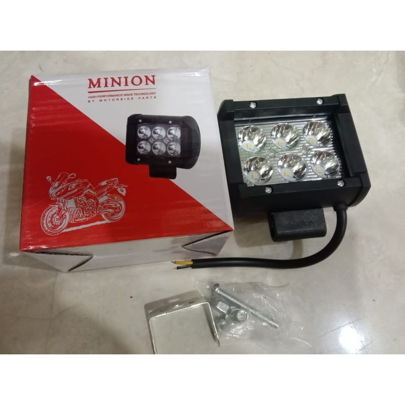 Lampu Sorot 6 Mata Kotak