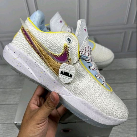 Ready Stock /// Nike LeBron 20 White Yellow Gold