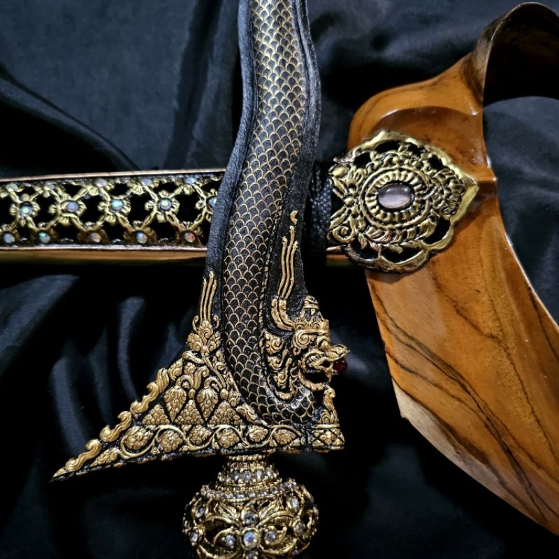 Keris Nogo Sapto Luk 7 Kamarogan Kinatah Sepuh Emas