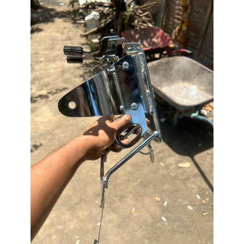 BREKET LAMPU NINJA SS PANGKON  LAMPU NINJA TRALIS NINJA SS SET PANGKON SPIDOMETER