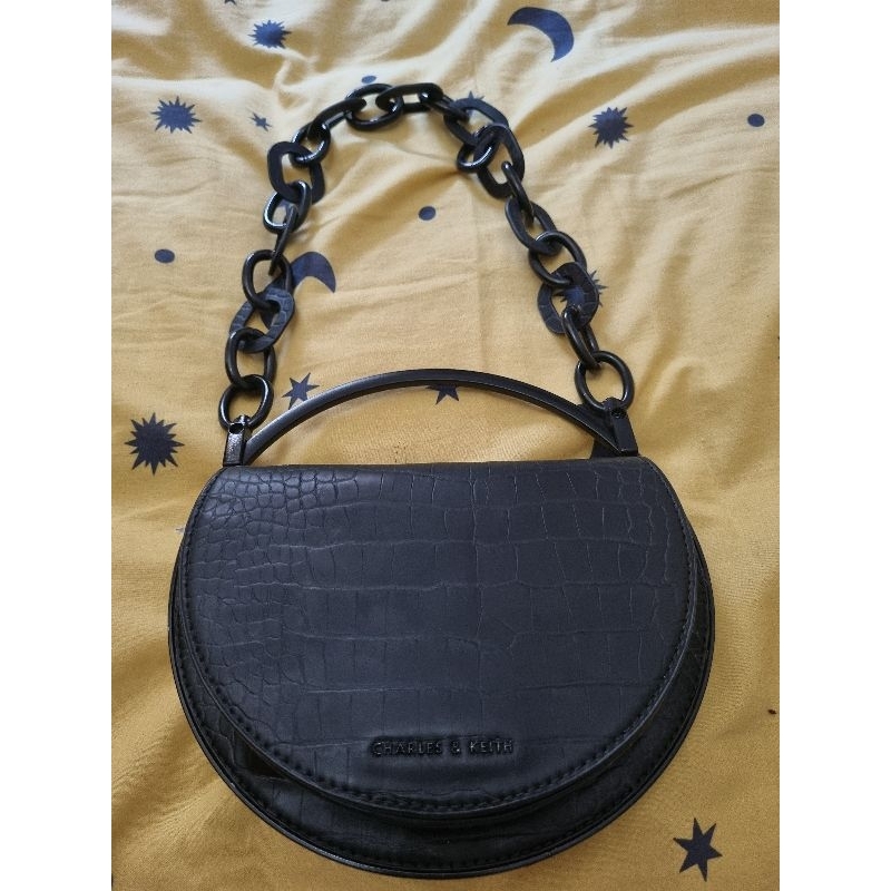 Preloved charles n keith tas pesta hitam