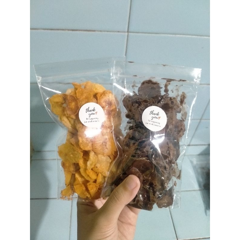 

KRIPIK PISANG COKLAT & PEDAS BALADO