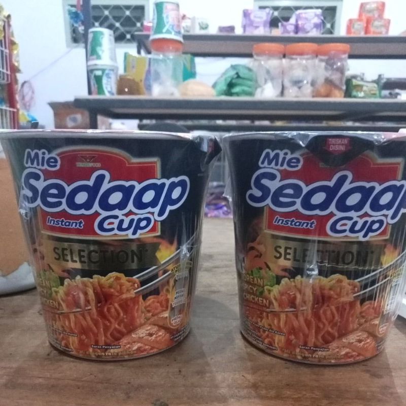 

mie sedap cup isi 4