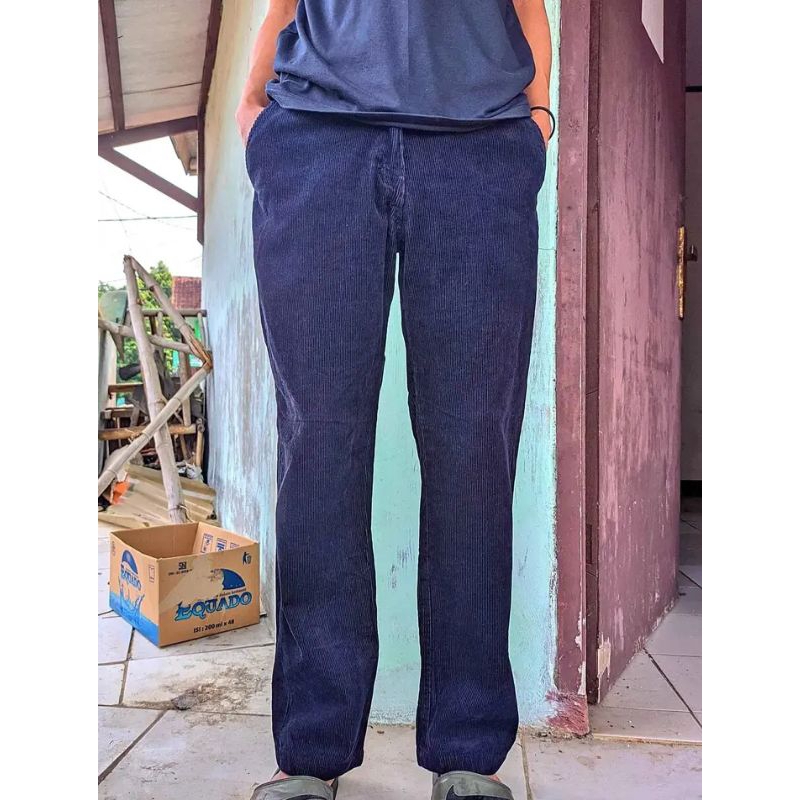 Celana Corduroy Pants Hitam