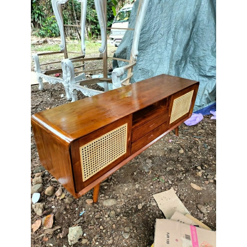 meja tv pintu rotan 2laci dan 3laci finishing