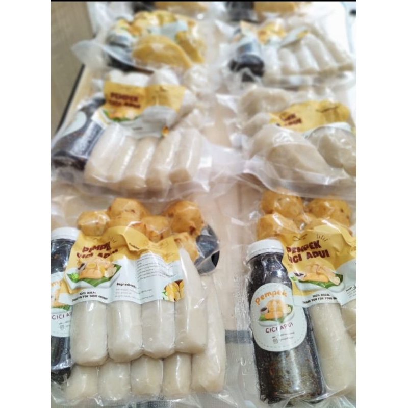 

Pempek Cici Apui 100% Ikan Tenggiri [ 10 pcs Besar ]