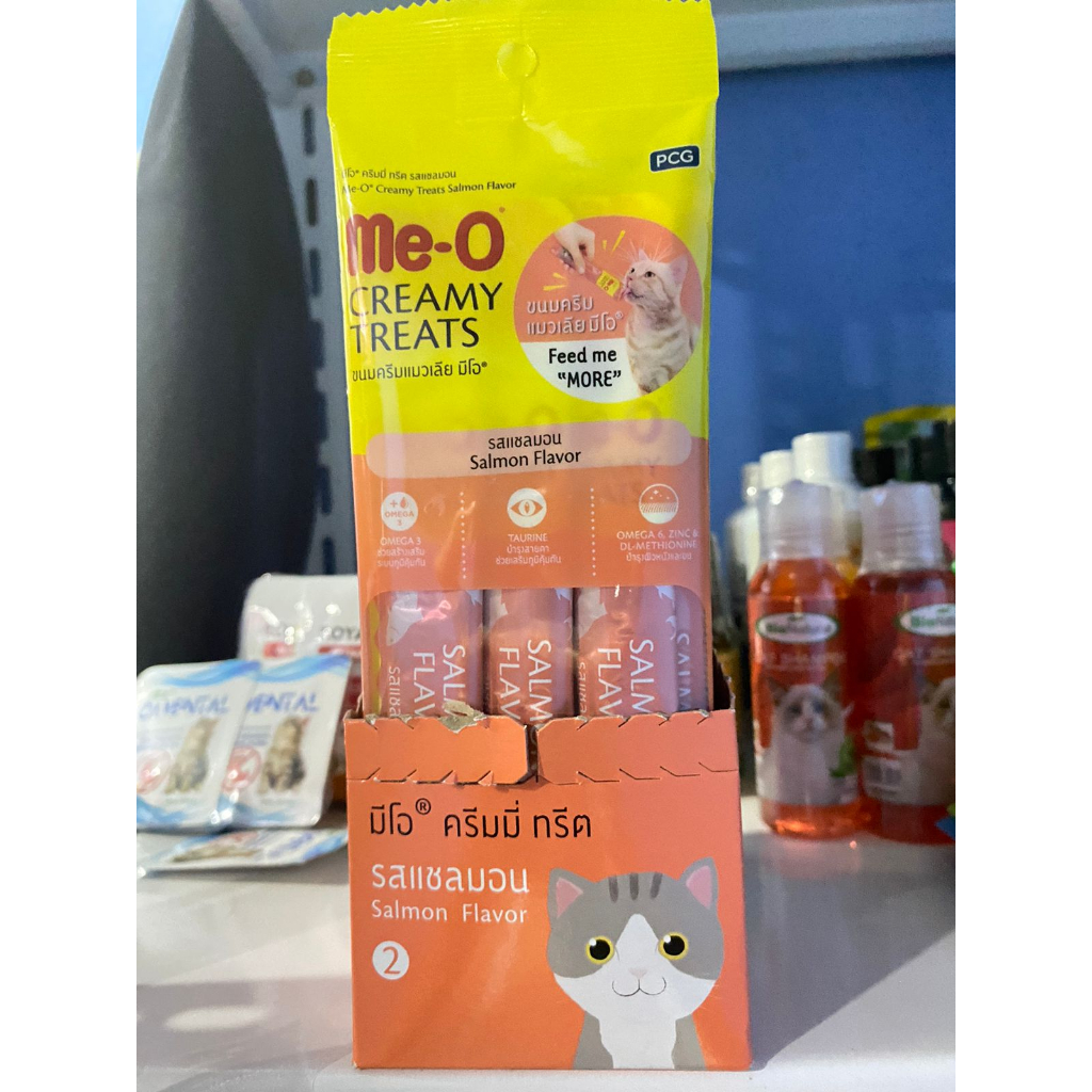 

Me-o Creamy treats rasa salmon